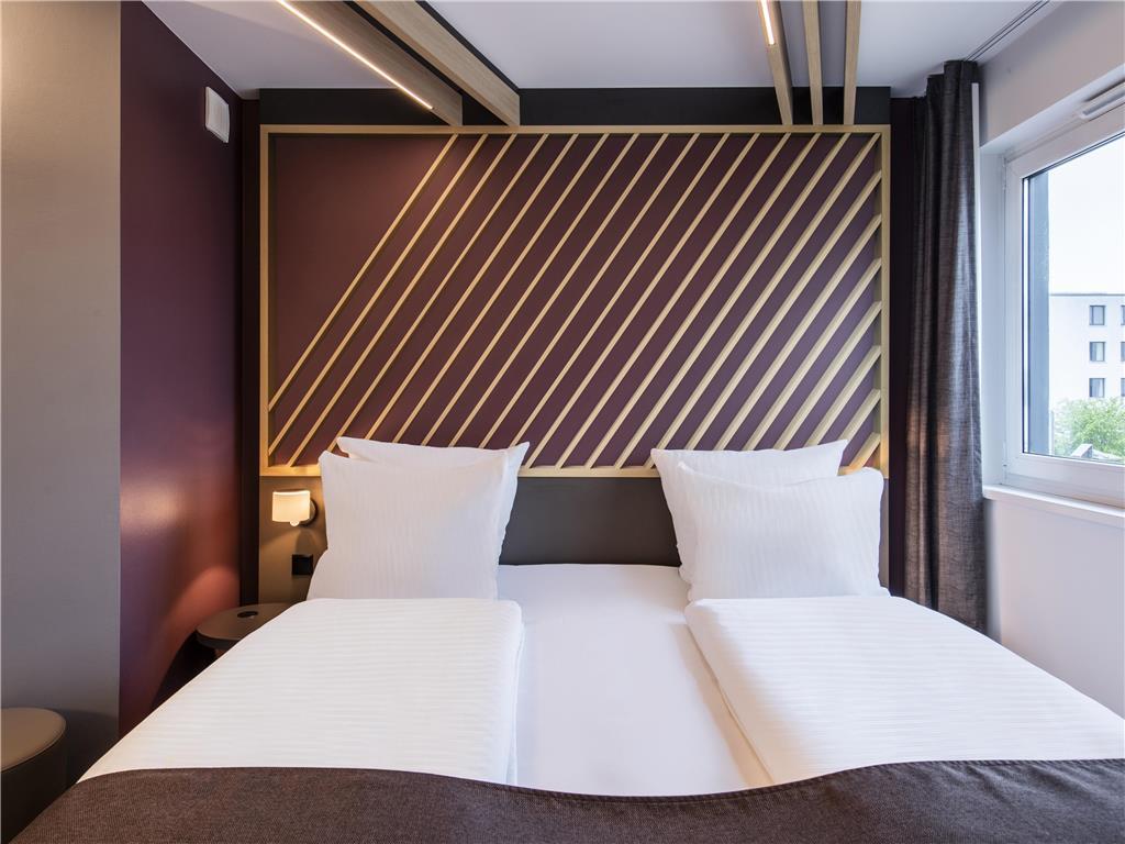 B&B Hotel Muenchen-Messe Aschheim Rum bild